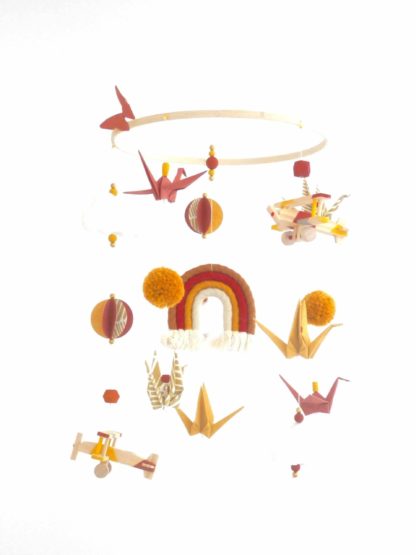 Mobile bébé avion arc-en-ciel origamis jaune moutarde, terracotta, cuivre et bordeaux 14