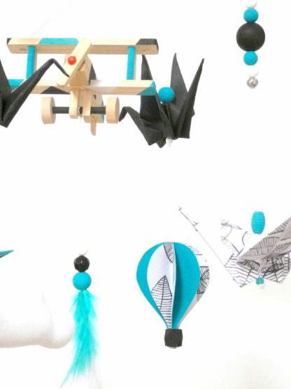 Mobile bébé origami avion et montgolfière turquoise, noir et blanc 18