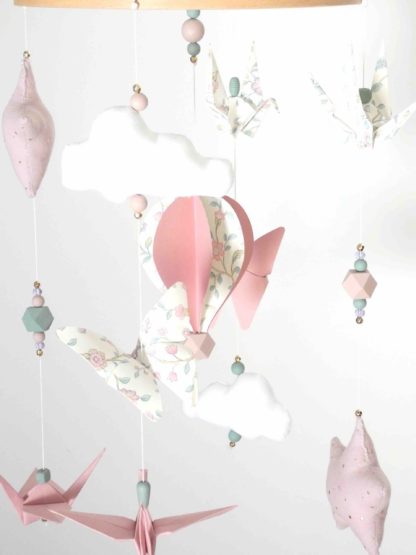 Mobile bébé montgolfière origamis rose vieilli, violet pâle et blanc 25